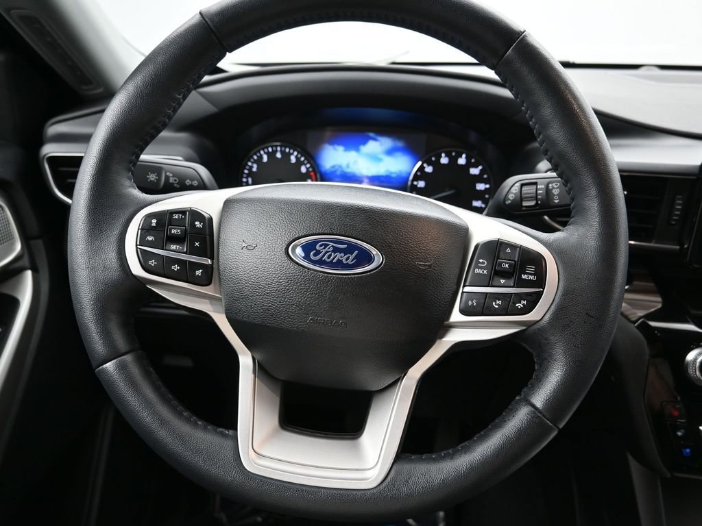 Used 2023 Ford Explorer Limited w/ Equipment Group 301A image 13