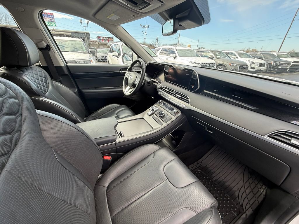 Used 2021 Hyundai Palisade Limited image 25