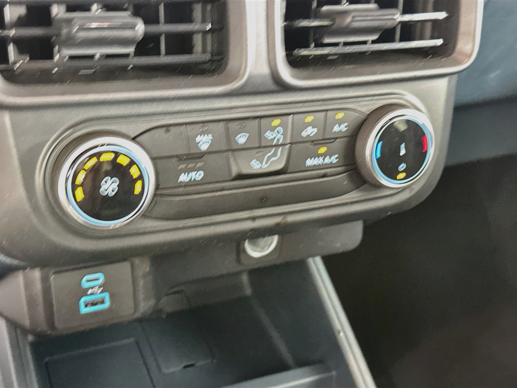 Used 2024 Ford Maverick XL FWD image 23