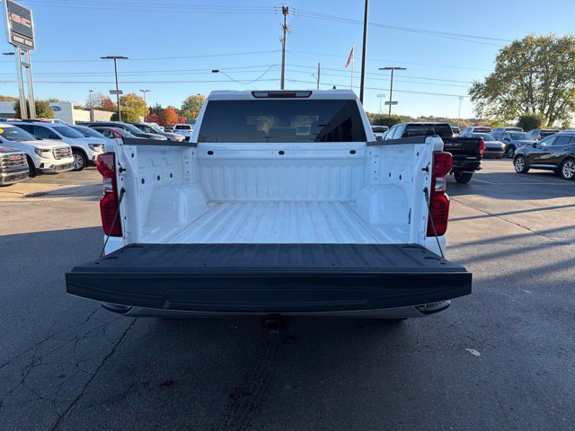 Used 2024 Chevrolet Silverado 1500 LT AWD/4WD image 4