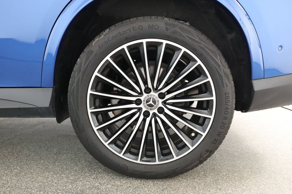 Used 2024 Mercedes-Benz GLC 300 4MATIC w/ AMG Line image 7