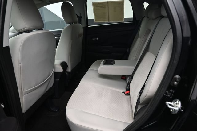 Used 2015 Mitsubishi Outlander Sport SE FWD image 8