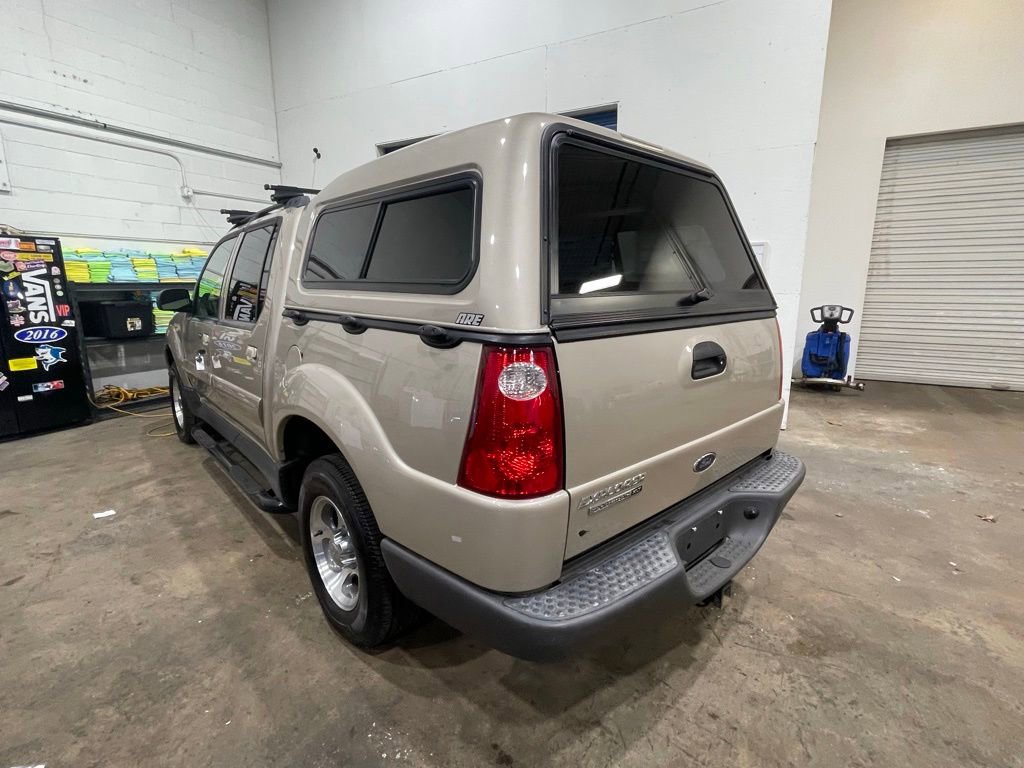 Used 2004 Ford Explorer Sport Trac XLT AWD/4WD image 4