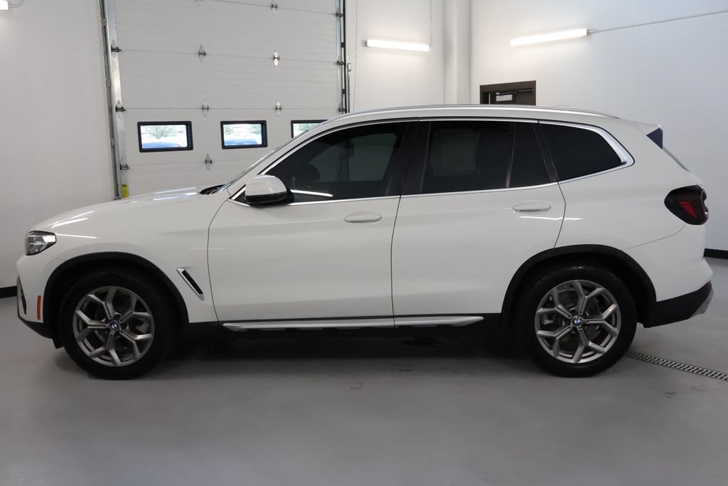 Used 2022 BMW X3 xDrive30i w/ Convenience Package AWD/4WD image 4