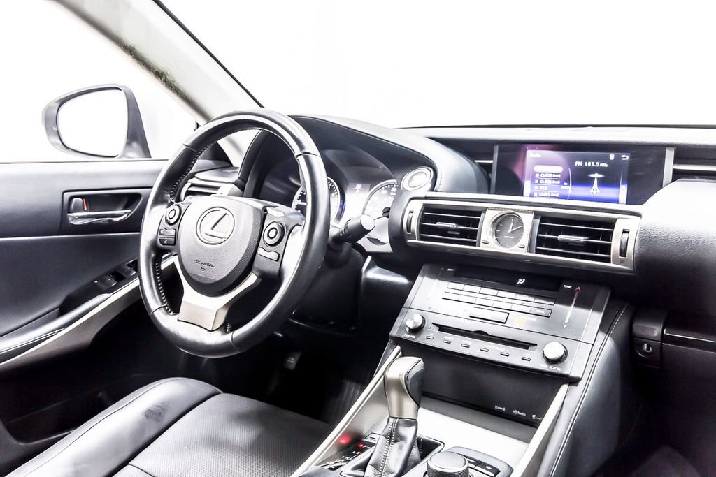 Used 2016 Lexus IS 200t RWD image 19