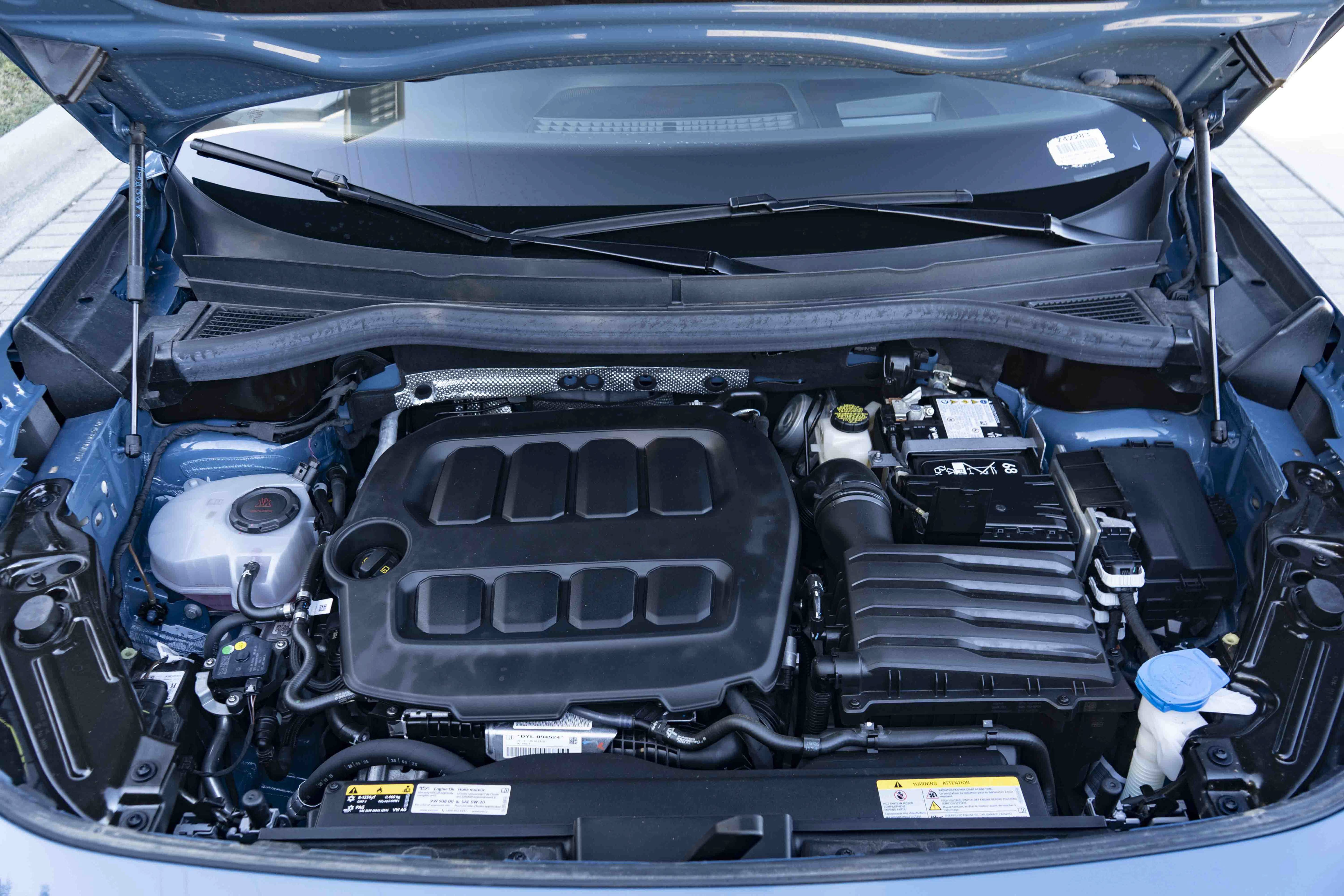 Certified 2026 Volkswagen Tiguan SE R-Line FWD image 40
