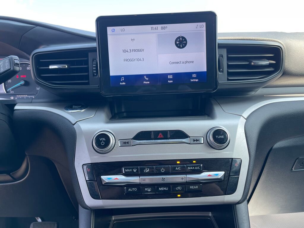 Used 2022 Ford Explorer XLT w/ Class IV Trailer Tow Package image 12