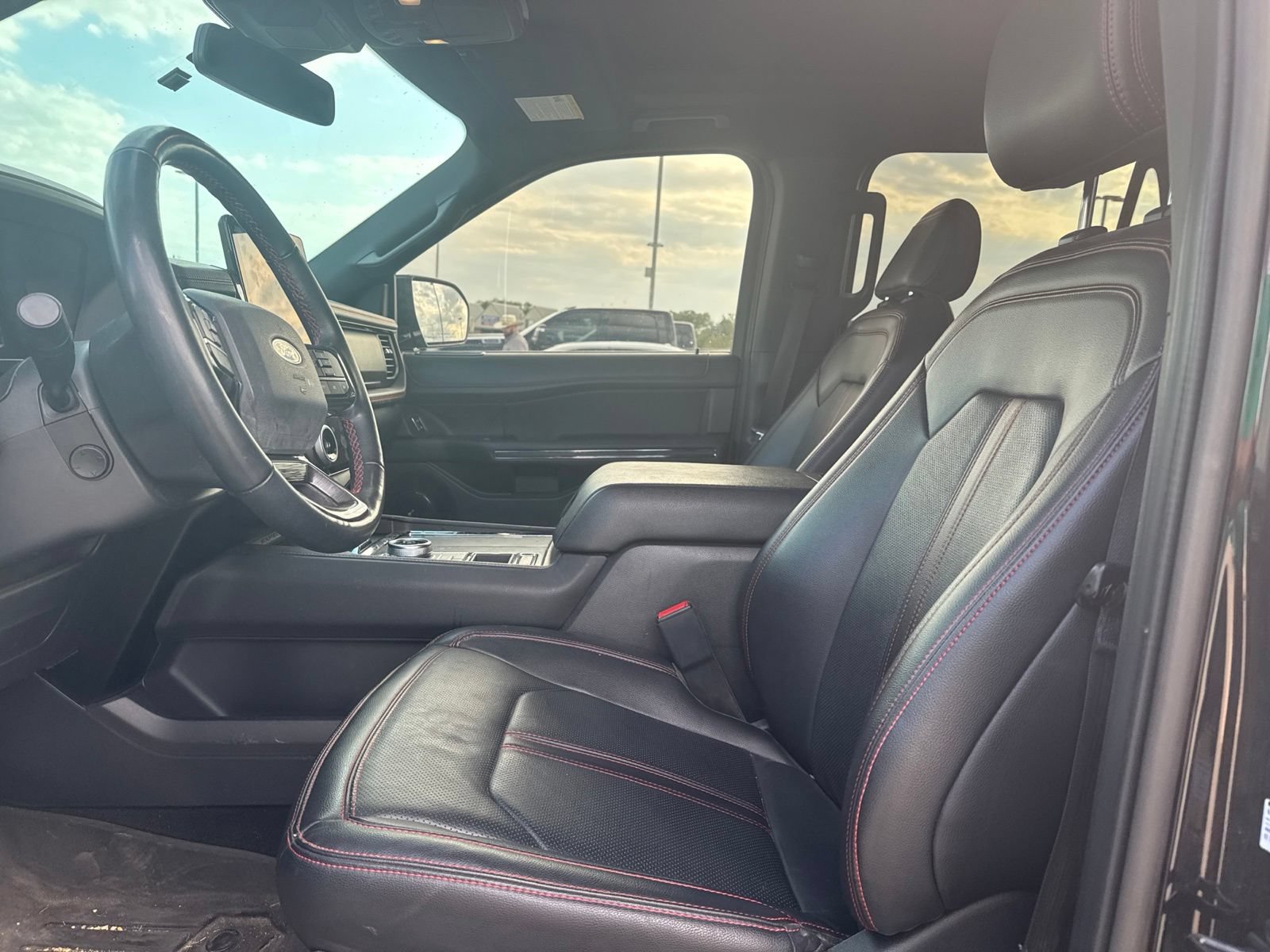 Used 2024 Ford Expedition Limited RWD image 10