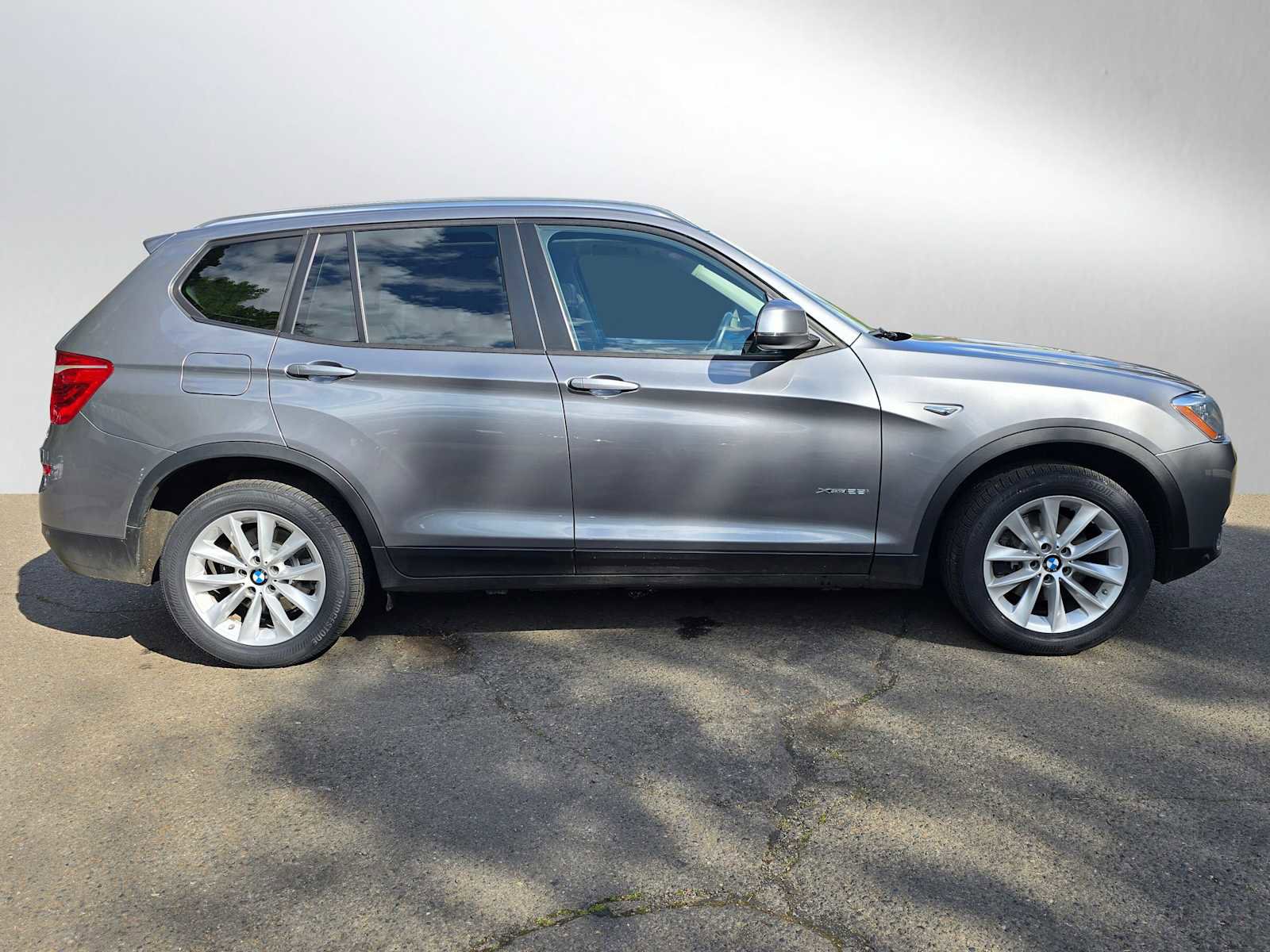 Used 2016 BMW X3 xDrive28i image 2