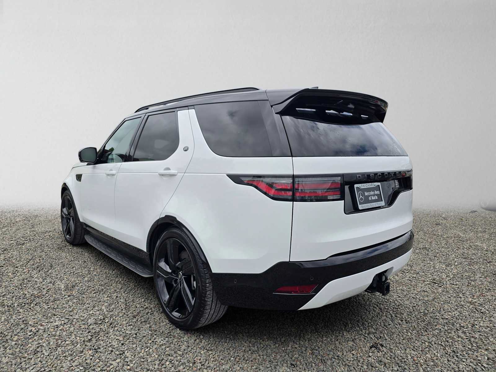 Used 2025 Land Rover Discovery Dynamic SE AWD/4WD image 5