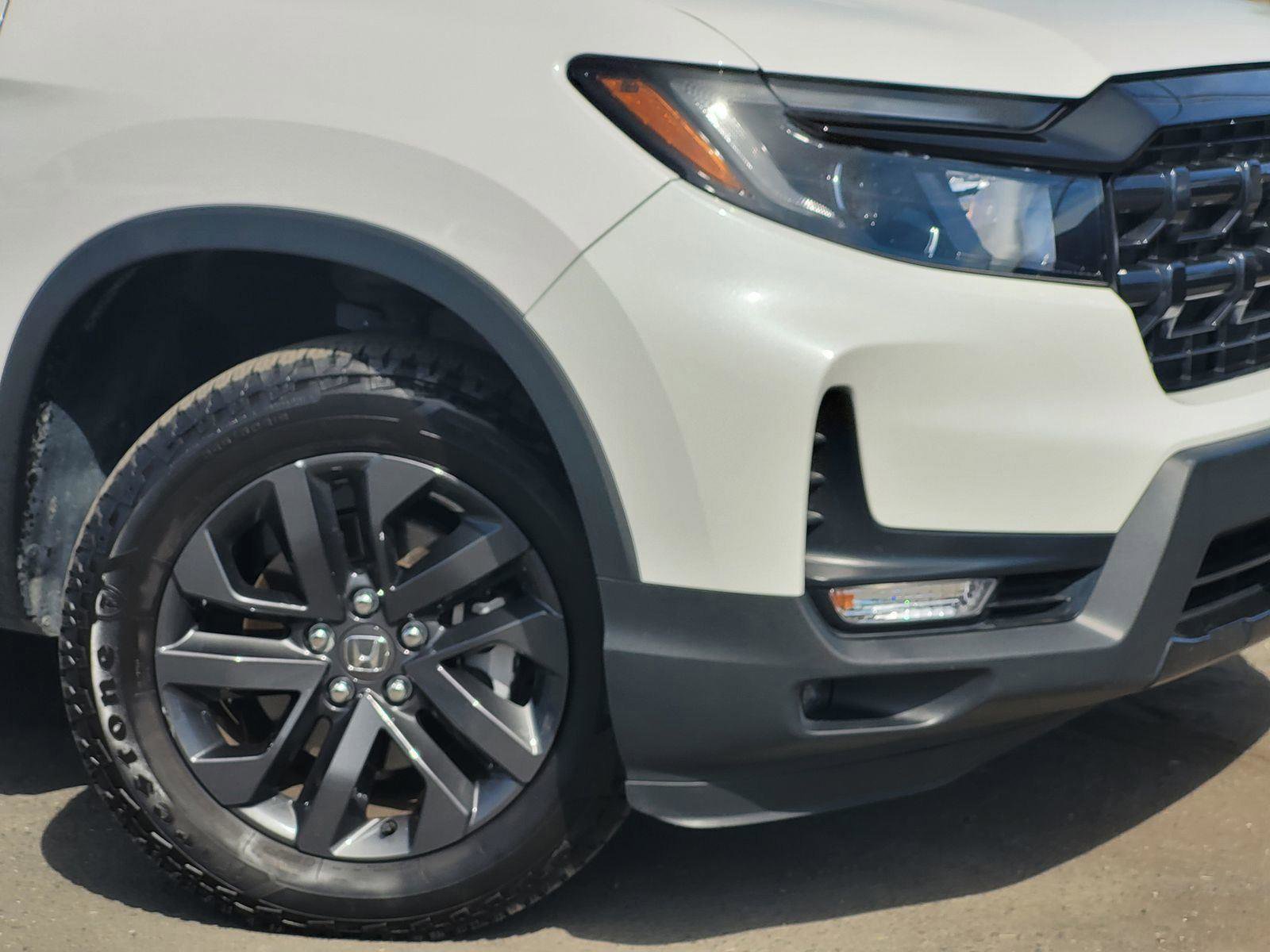 Used 2025 Honda Ridgeline Sport image 5