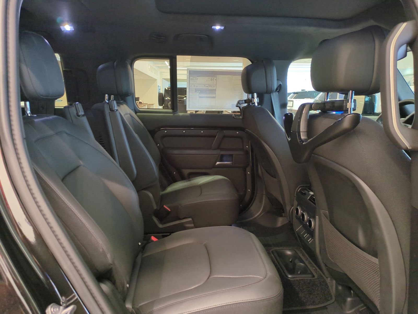 New 2026 Land Rover Defender 130 V8 AWD/4WD image 27