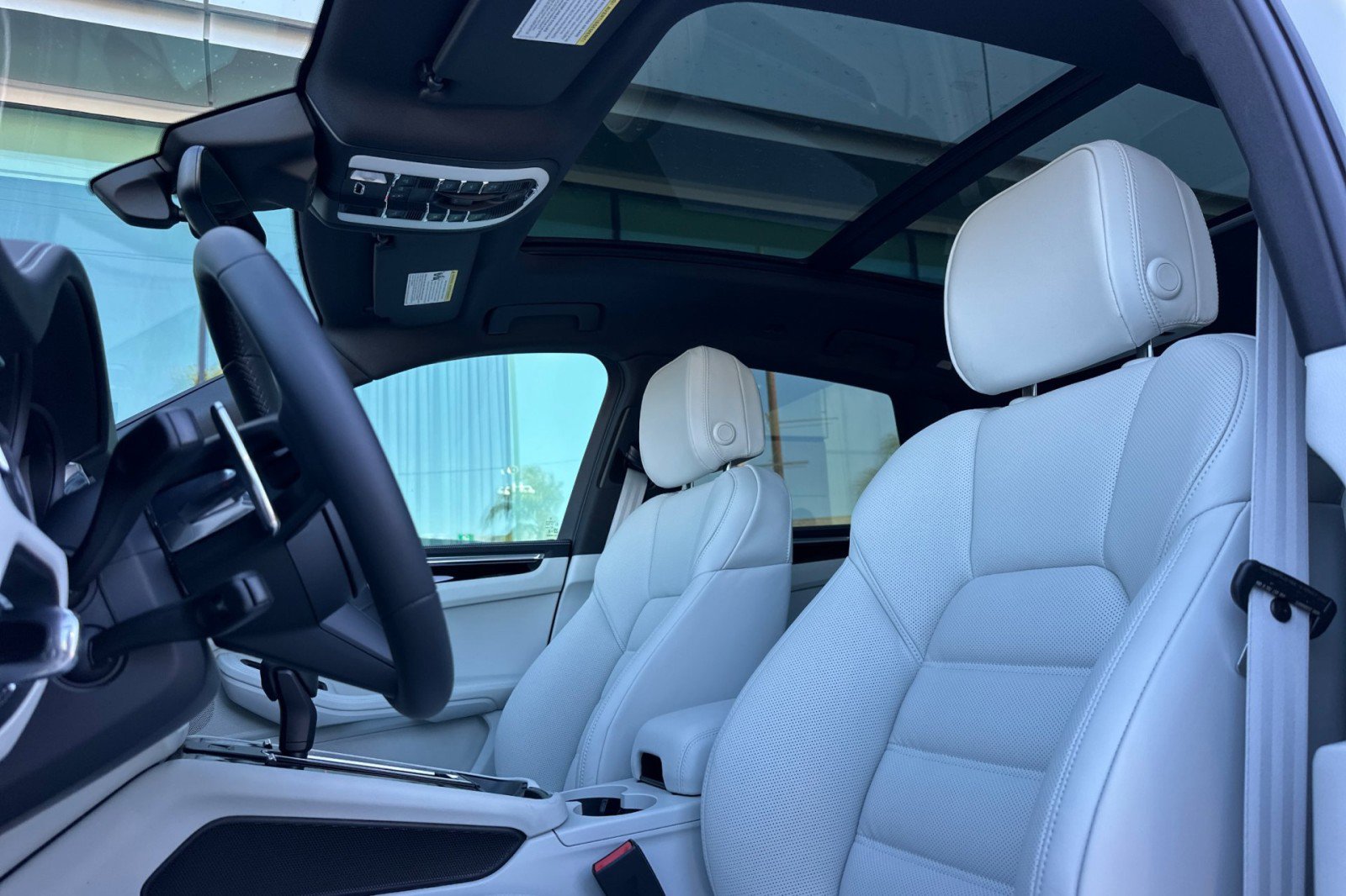 New 2026 Porsche Macan S AWD/4WD image 5