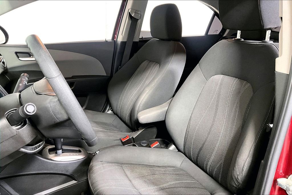 Used 2019 Chevrolet Sonic LT FWD image 24