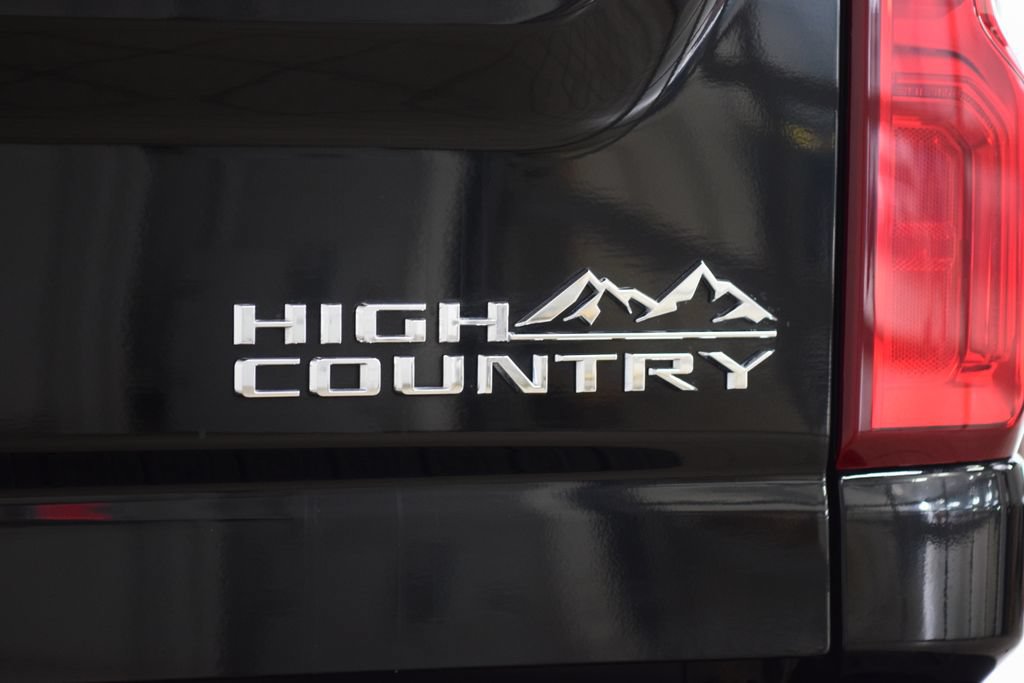 Used 2024 Chevrolet Silverado 2500 High Country w/ Technology Package AWD/4WD image 27