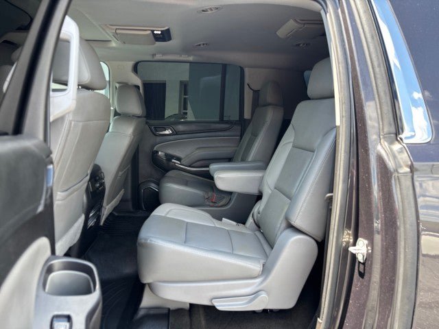 Used 2018 Chevrolet Suburban LT AWD/4WD image 32
