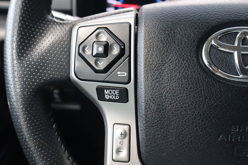 Used 2018 Toyota 4Runner SR5 Premium image 26