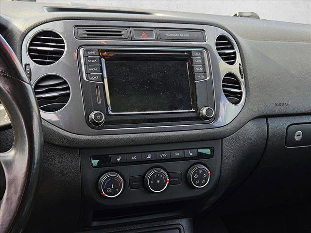 Used 2017 Volkswagen Tiguan Wolfsburg Edition image 16