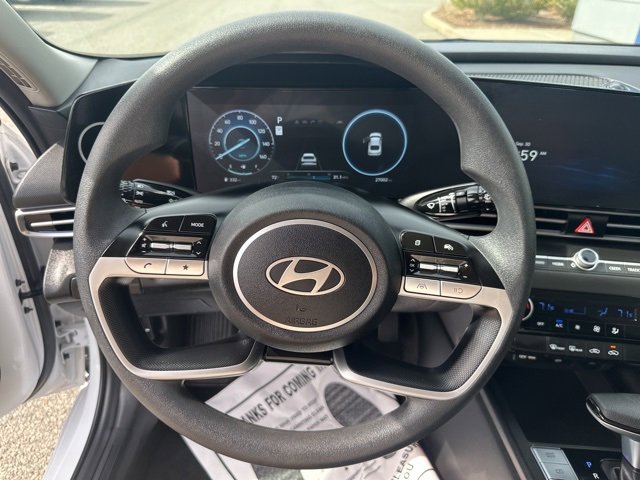 Certified 2024 Hyundai Elantra SEL image 19