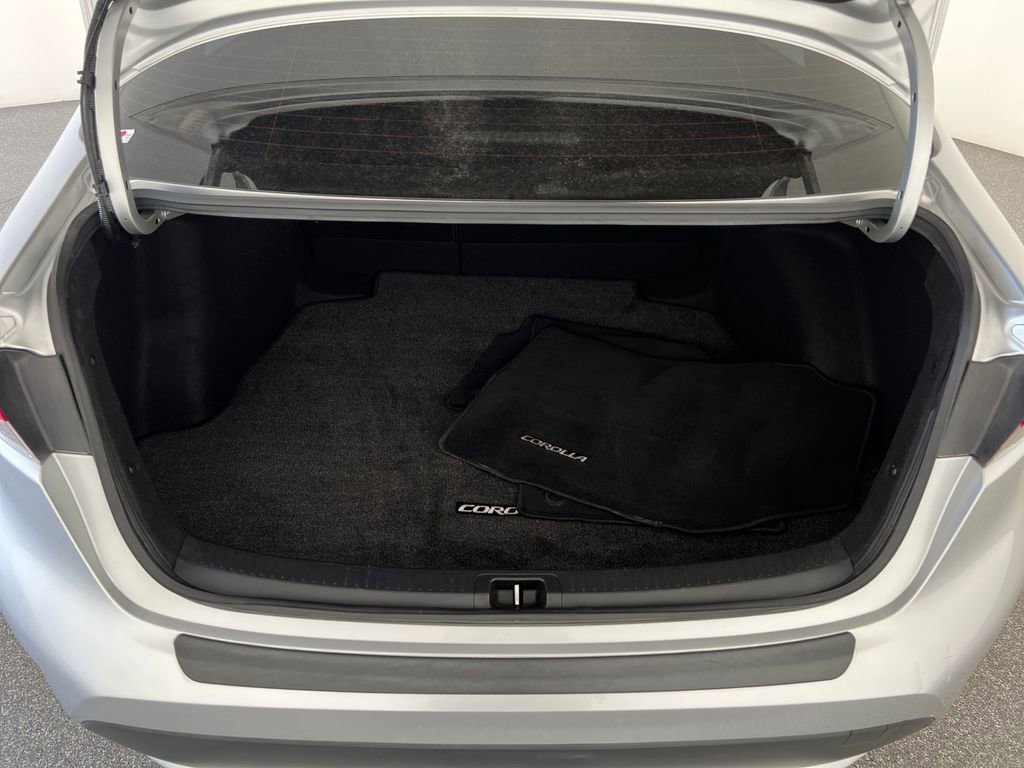 Used 2021 Toyota Corolla LE w/ Carpet Mat Package (TMS) FWD image 24