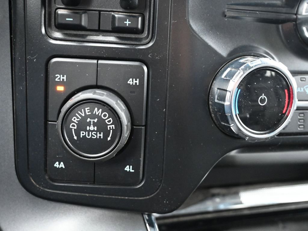 Used 2022 Ford F150 Lariat w/ Max Trailer Tow Package image 27