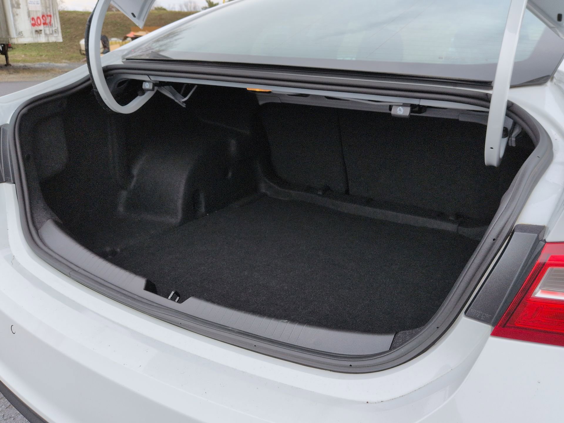 Certified 2025 Chevrolet Malibu RS image 25