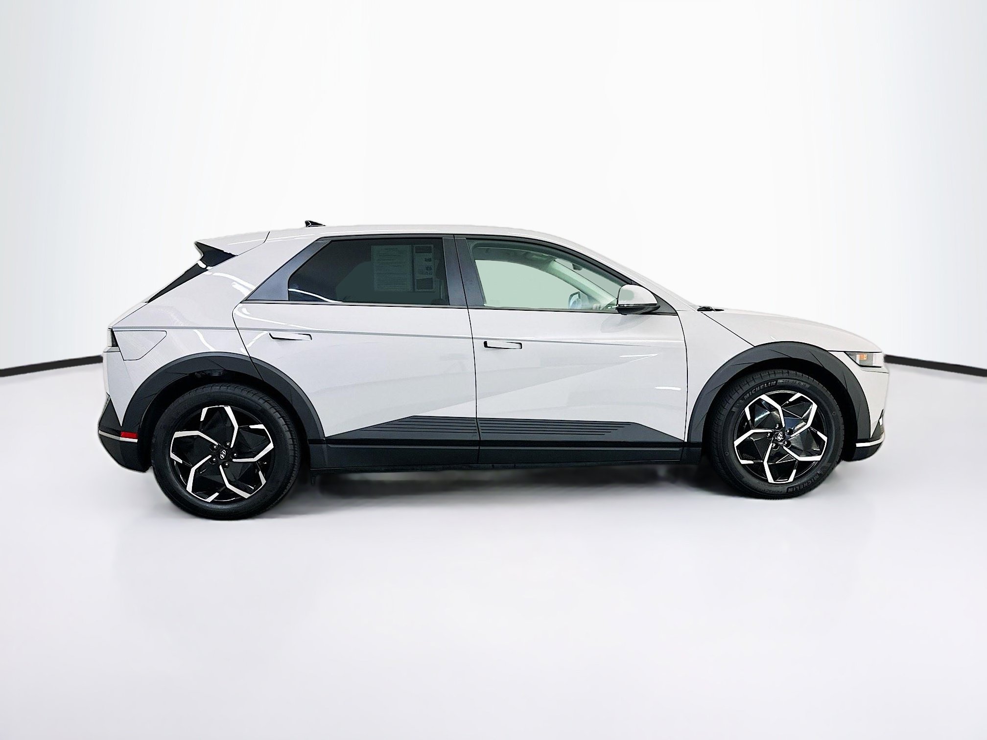 Used 2024 Hyundai Ioniq 5 SEL AWD/4WD image 10