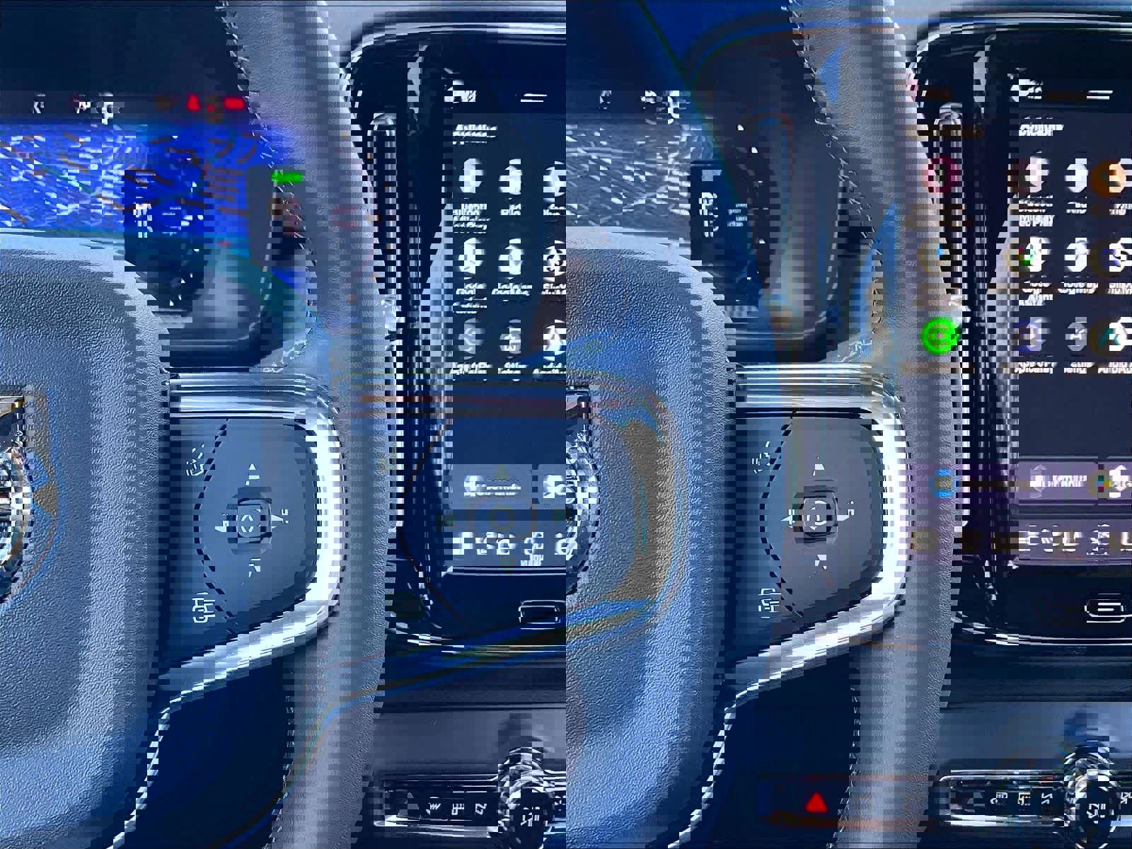 Used 2024 Volvo XC40 Recharge Plus w/ Protection Package Premier image 22