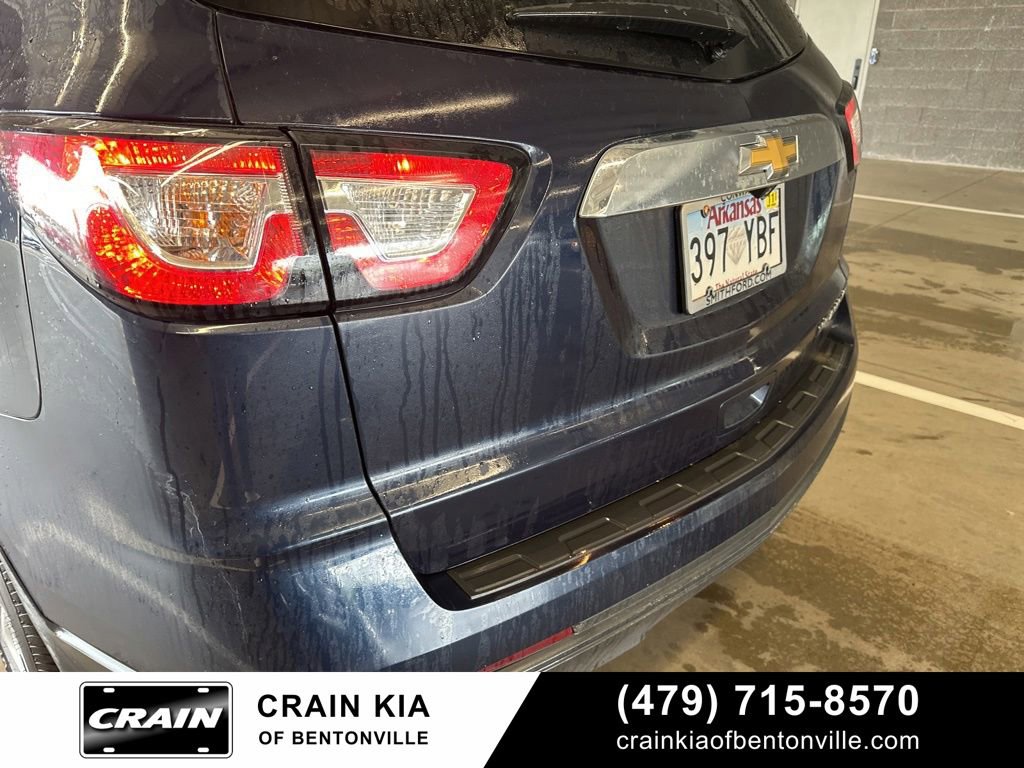 Used 2015 Chevrolet Traverse LS FWD image 11
