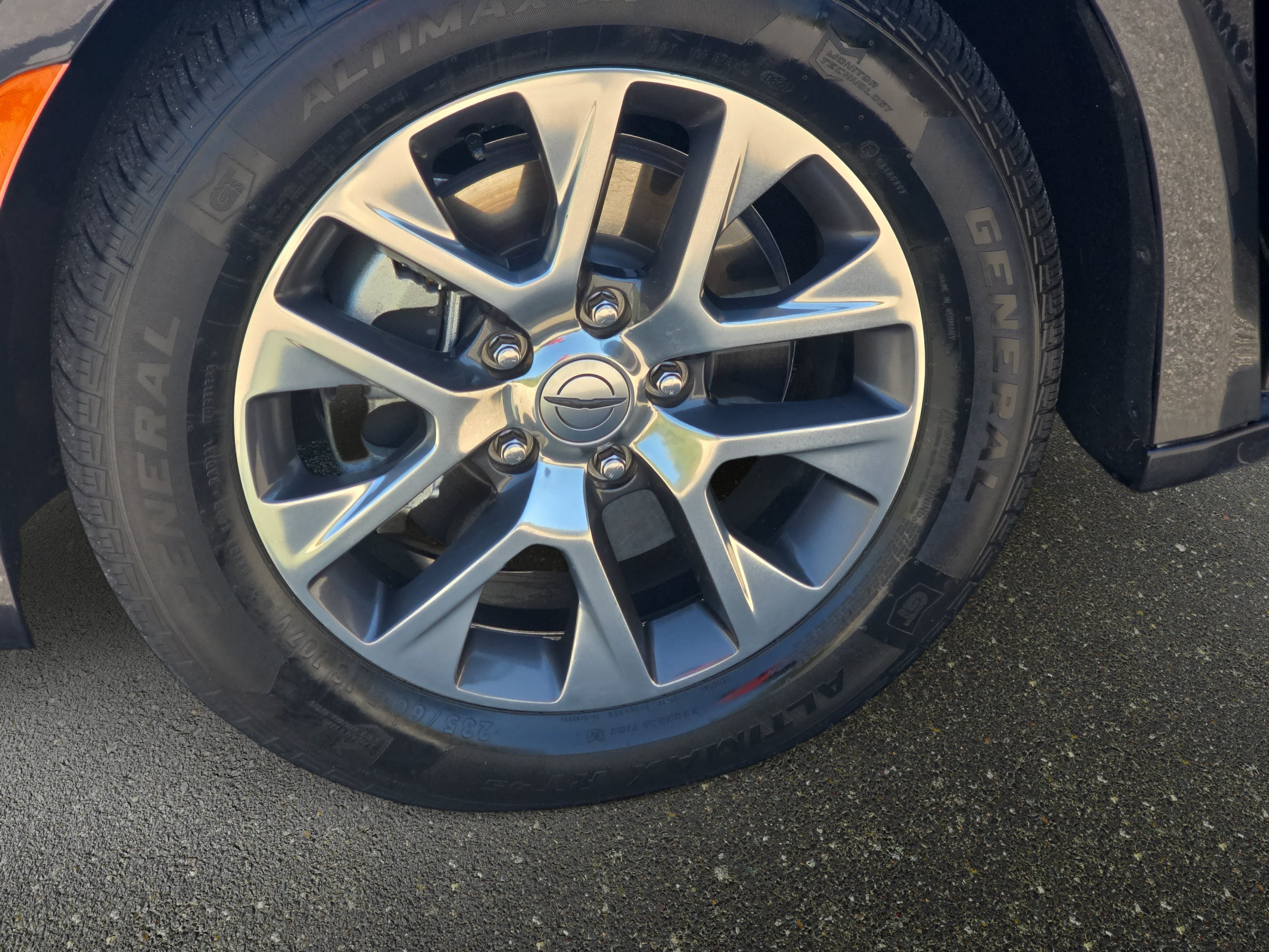 Used 2021 Chrysler Pacifica Pinnacle FWD image 35