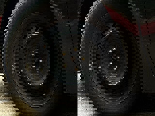 Used 2017 Toyota Corolla LE image 11