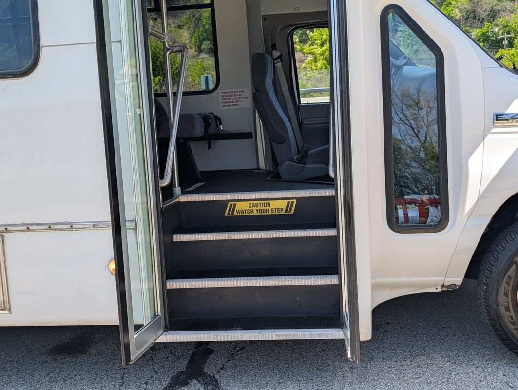 Used 2007 Ford E-450 and Econoline 450 RWD image 23