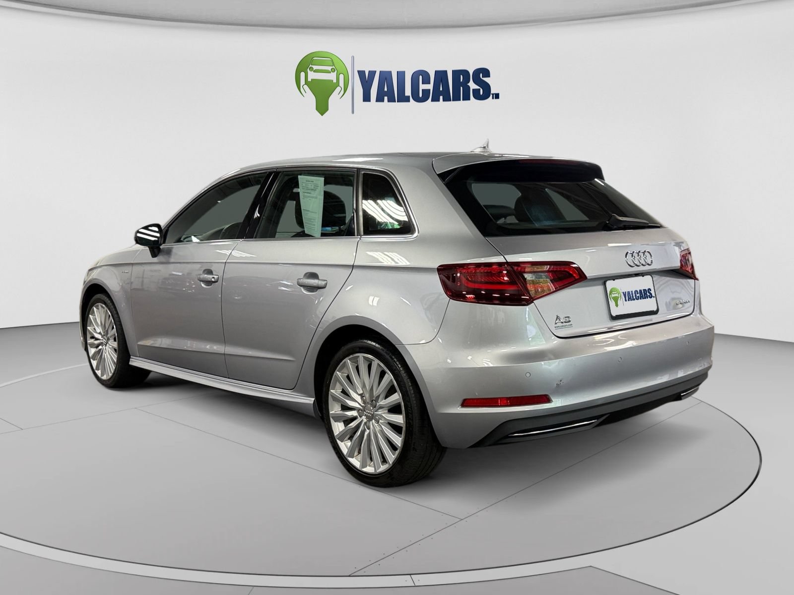Used 2016 Audi A3 e-tron Premium Plus FWD image 3
