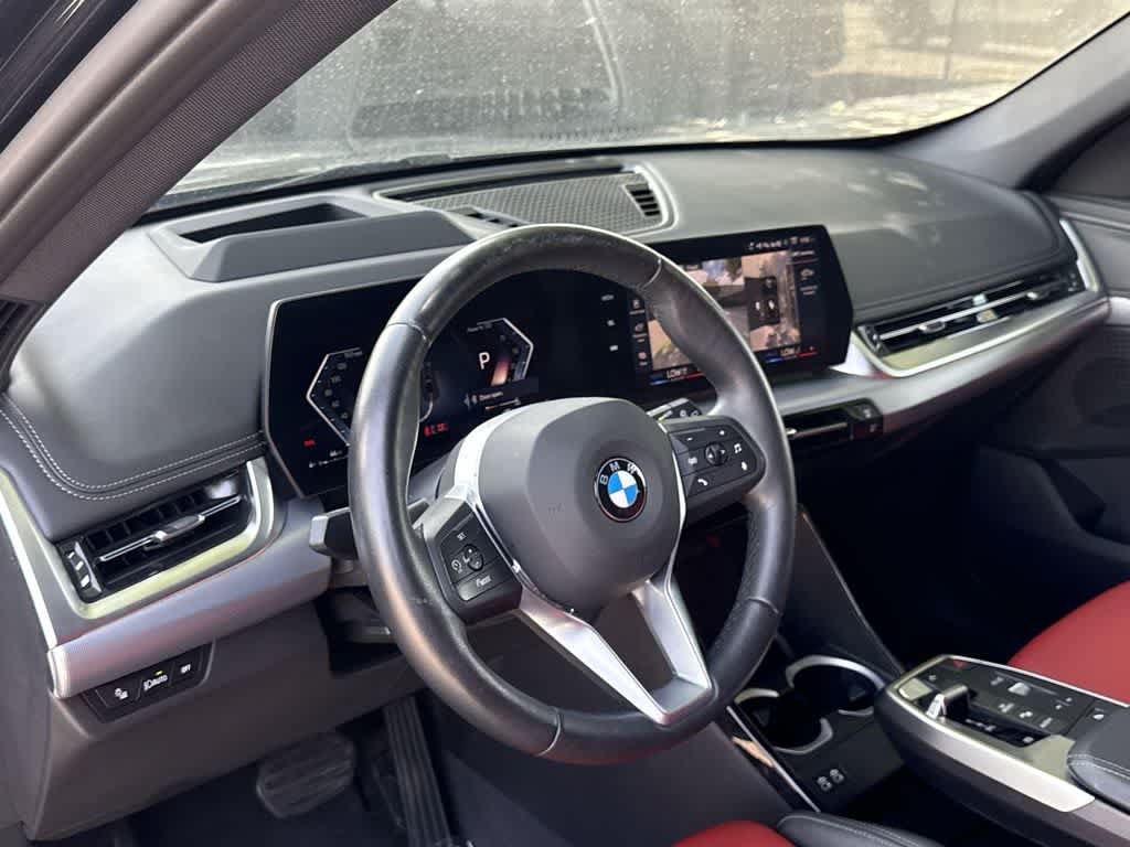 Used 2025 BMW X1 xDrive28i AWD/4WD image 13