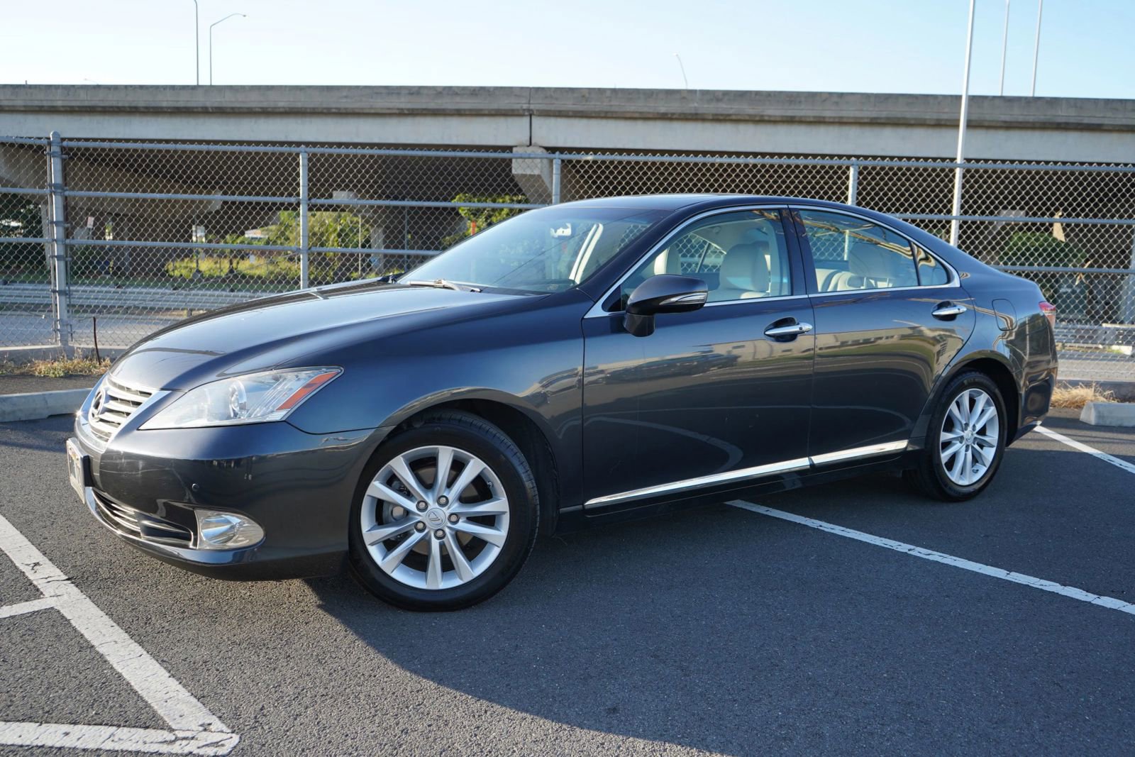 Used 2011 Lexus ES 350 image 3