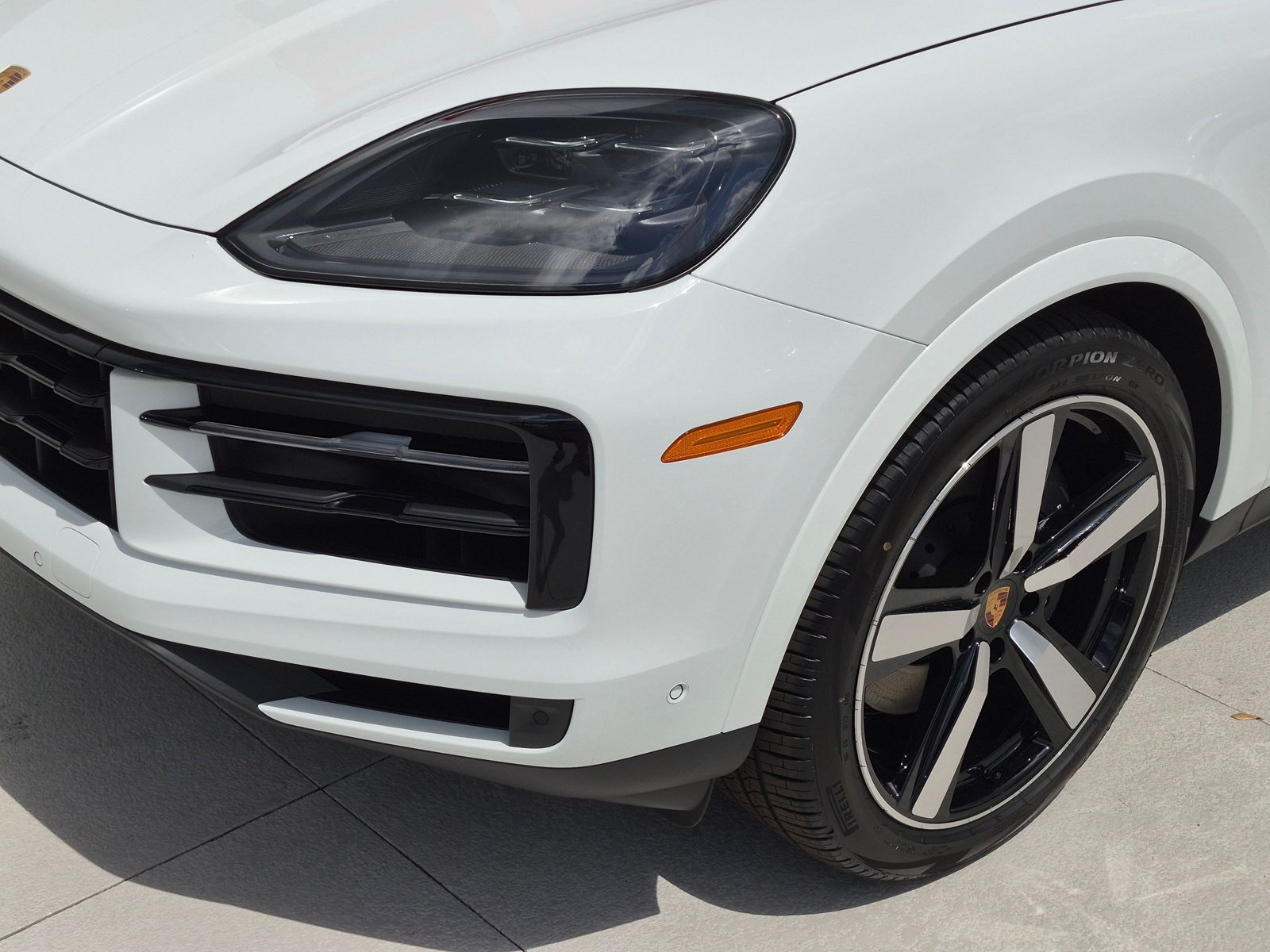 New 2026 Porsche Cayenne Coupe AWD/4WD image 12