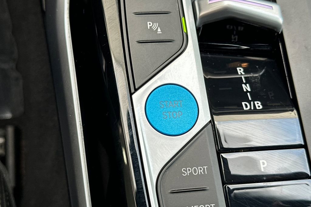 Used 2023 BMW i4 eDrive35 image 25