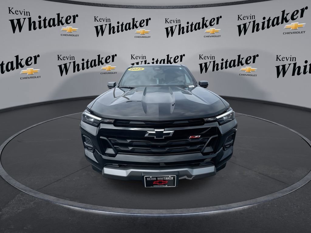 Certified 2025 Chevrolet Colorado Z71 w/ Midnight Edition AWD/4WD image 3