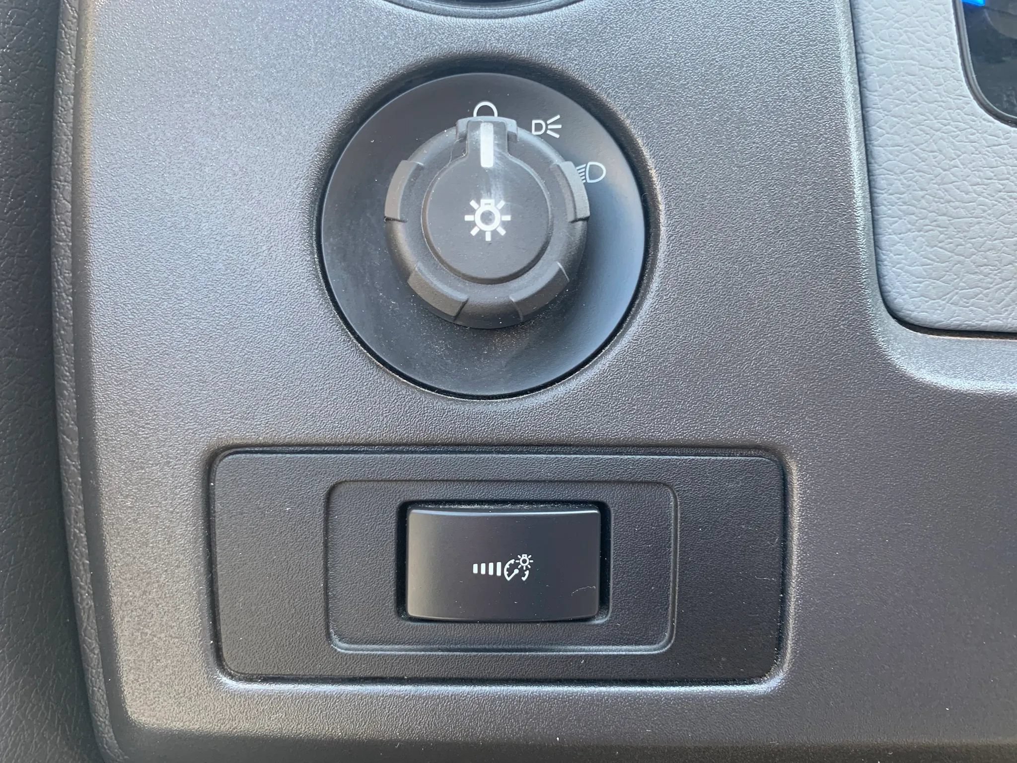 Used 2013 Ford F150 XL w/ XL Plus Pkg AWD/4WD image 17