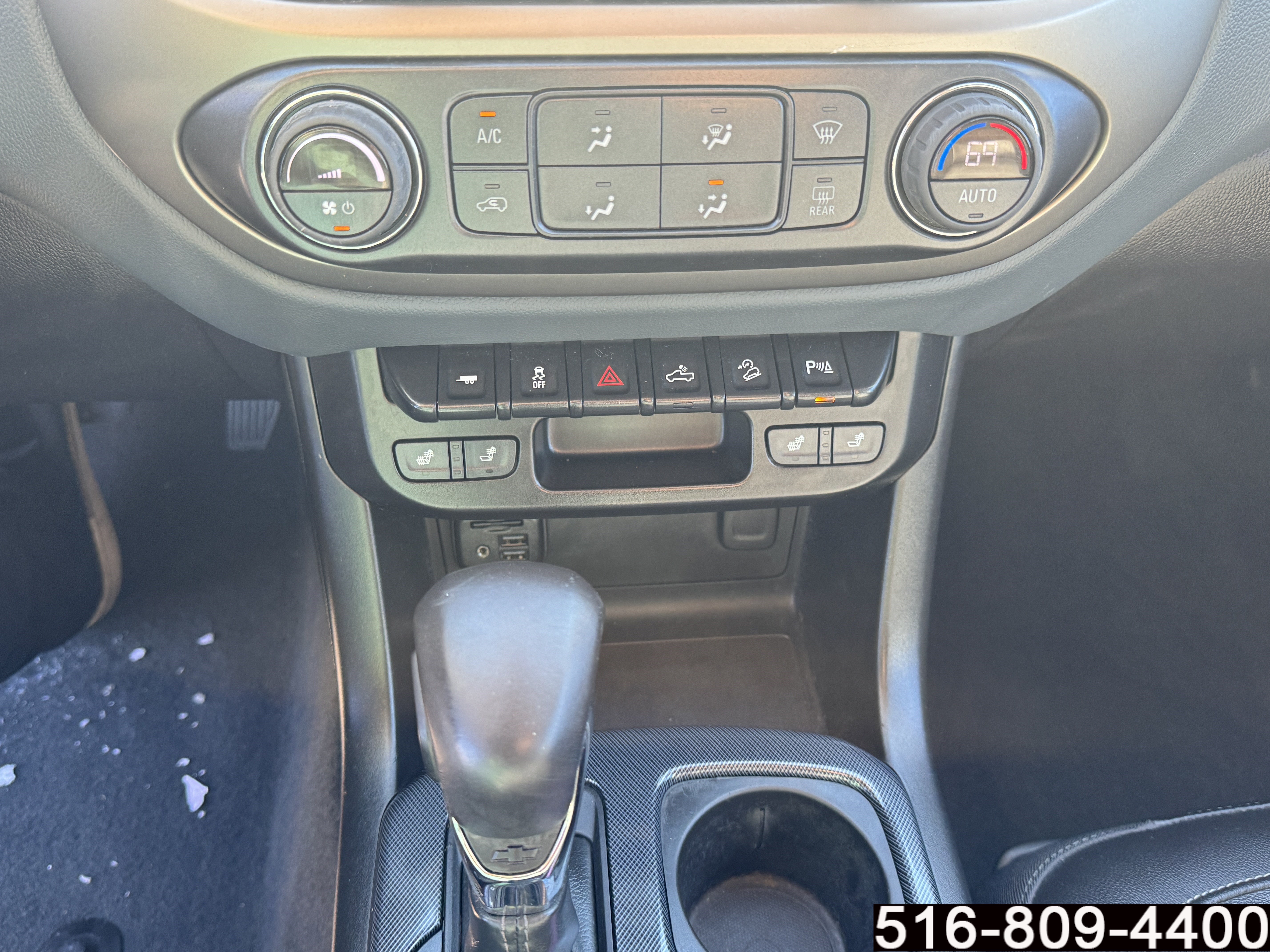 Used 2022 Chevrolet Colorado Z71 AWD/4WD image 18