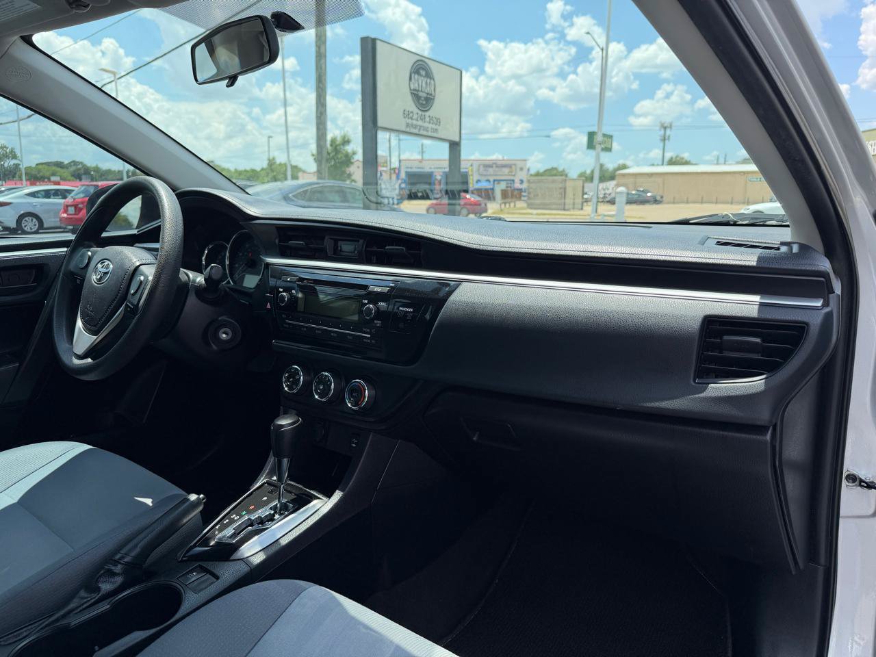 Used 2014 Toyota Corolla L FWD image 13