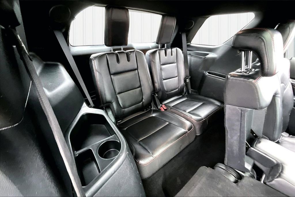 Used 2018 Ford Explorer Sport image 27