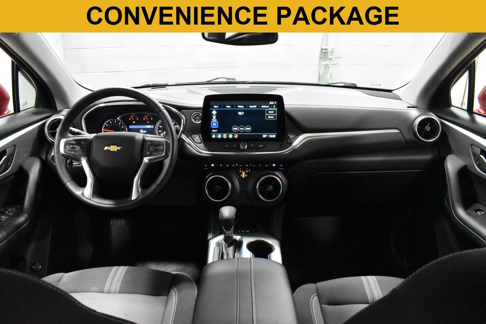Used 2023 Chevrolet Blazer LT w/ Convenience Package image 2