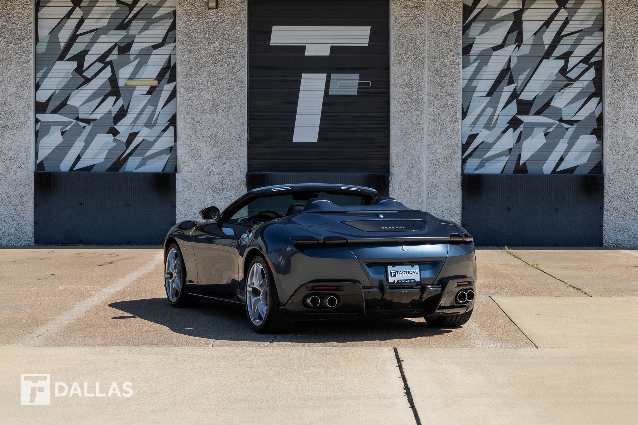 Used 2024 Ferrari Roma Spider RWD image 11