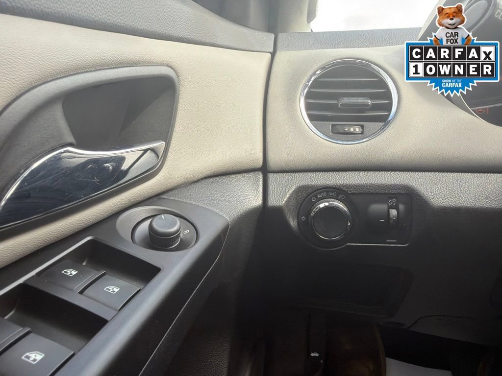 Used 2014 Chevrolet Cruze LS FWD image 30