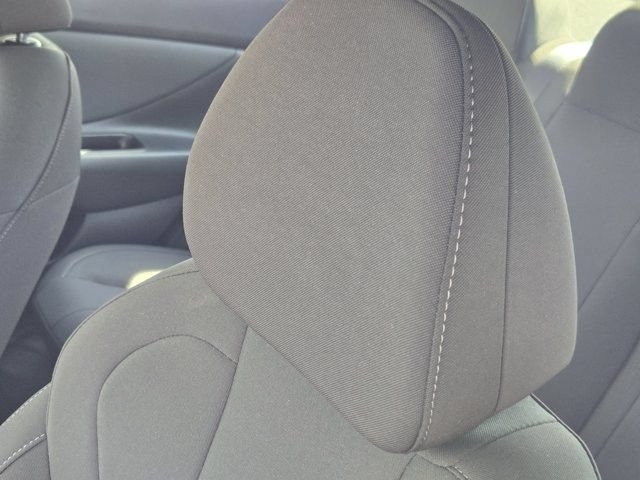 Certified 2025 Hyundai Elantra Sport FWD image 14