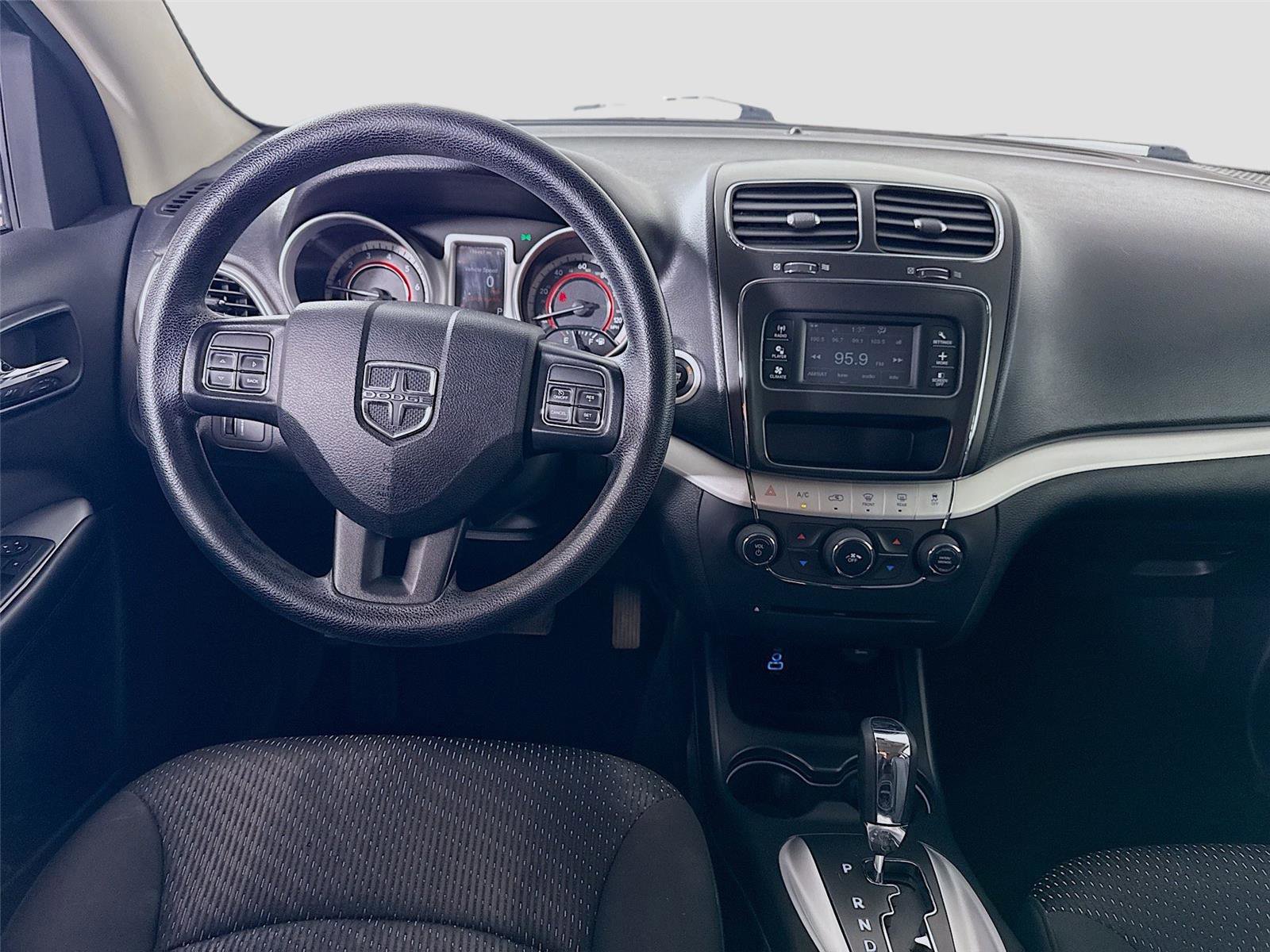Used 2017 Dodge Journey SXT w/ Comfort/Convenience Group AWD/4WD image 2