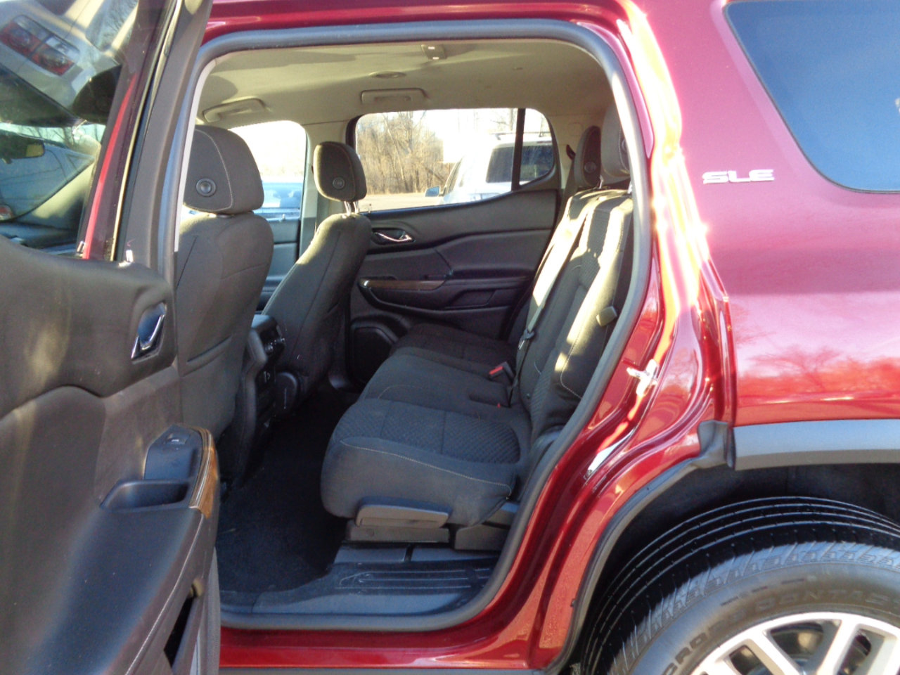 Used 2017 GMC Acadia SLE w/ Driver Alert Package I image 16