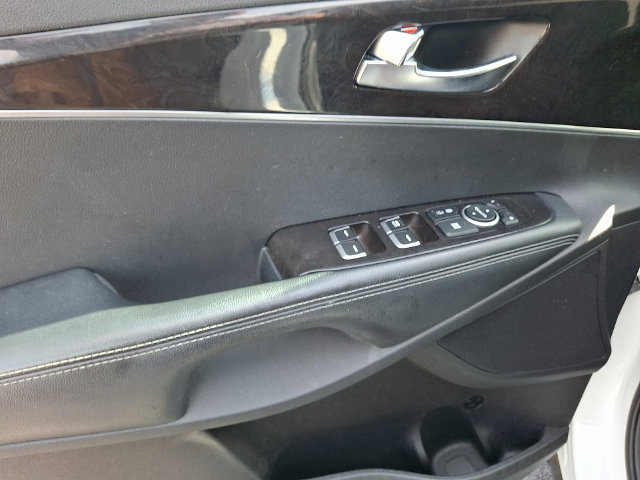 Used 2016 Kia Sorento AWD w/ LX Convenience Package image 12
