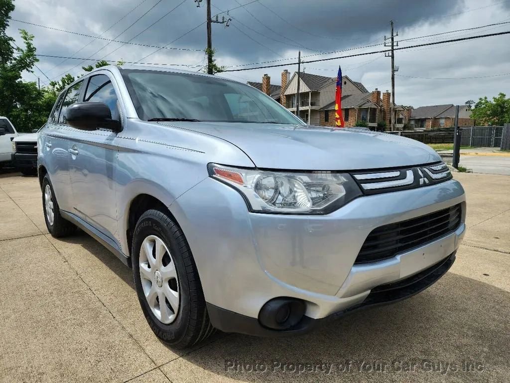 Used 2014 Mitsubishi Outlander ES FWD image 4